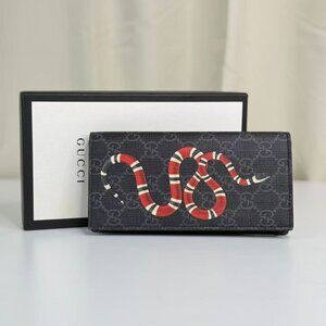 Gucci GG Logo Supreme Wallet with Iconic Red Snake Design